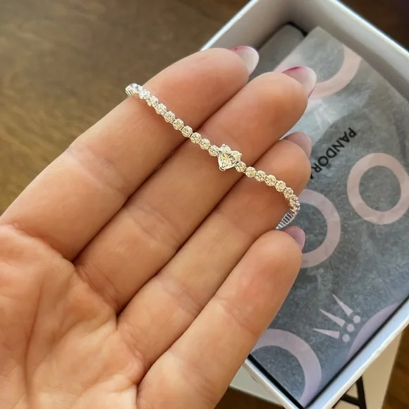 Pandora bracelet - Picture 2 of 3